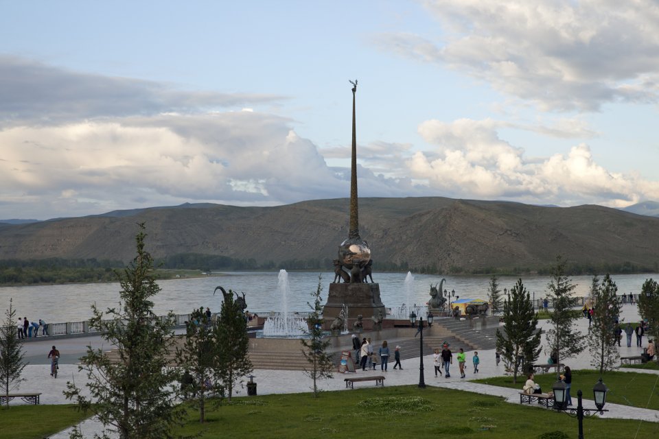 An obelisk by Russian artist of Buryat origin Dashi Namdakov marking what is believed here to be the geographical center of the Asian continent. Why exactly was this place chosen as such is unknown but a Russian engineer who authored a 1910 book about what would later become Tuva mentioned an English traveler who had come to the area willing to see the "center of Asia". The confluence of Kaa-Khem and Piy-Khem rivers forming Yenissei - Russia's longest river - is visible in the background.